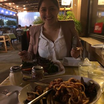Casa Di Giorgio - Just a casual day after work having a delicious meal in the neighbourhood - Italian Near Me - Toronto, Ontario