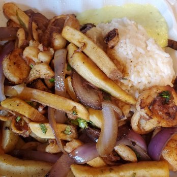 El Pollo Imperial - Saltado de mariscos - Peruvian Near Me - Long Beach, California El Pollo Imperial - Saltado de mariscos - Peruvian Near Me - Long Beach, California