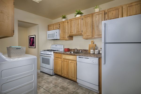 Londonderry Apartments by null