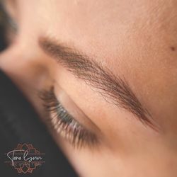 Tara Lynn Restorations  - This brow is mostly tattooed!