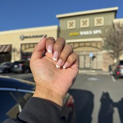 Bellagio Nail Spa - French gel