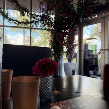 Sufrat Mediterranean Grill - Decor - Mediterranean Near Me - Pembroke Pines, Florida