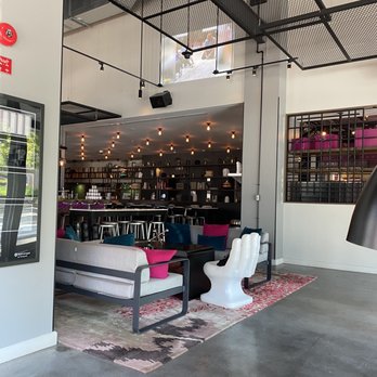 Moxy Chicago Downtown - Hotels Near Me - Chicago, Illinois
