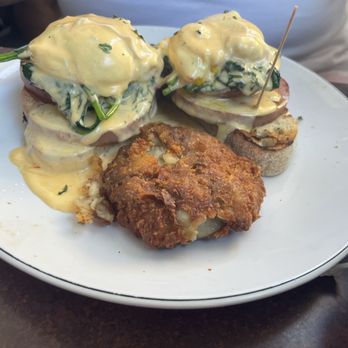 The Breakfast Bar - Eggs Papi (Served Benedict Style) - Breakfast & Brunch Near Me - Long Beach, California The Breakfast Bar - Eggs Papi (Served Benedict Style) - Breakfast & Brunch Near Me - Long Beach, California