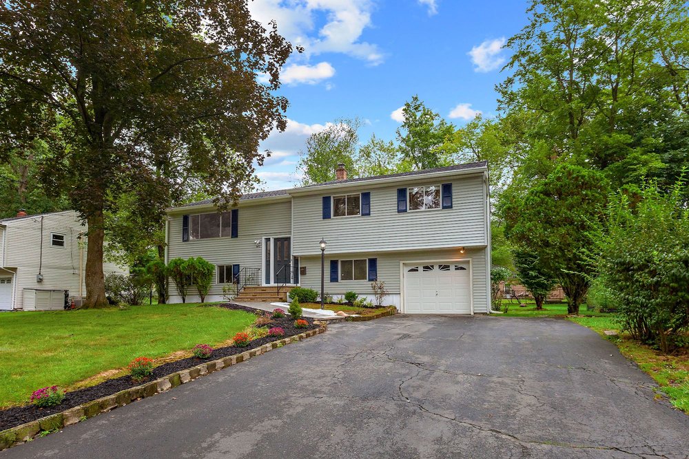 TRICIA HIMAWAN WEICHERT REALTORS Updated September 2024 126