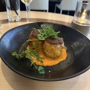 Earl’s Landing - Crab cake appetizer - Wine Bars Near Me - High Point, North Carolina