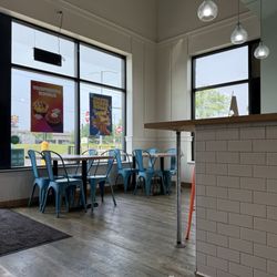 Tropical Smoothie Cafe