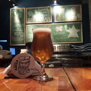 Anker - Ohh que rico. Cerveza La Cruz Pale Ale. Dato para los yelpers: domingos HH all the night en la barra - Beer Bar Near Me - Rosario, S