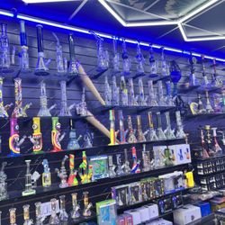 SM Smoke Shop Drive Thru