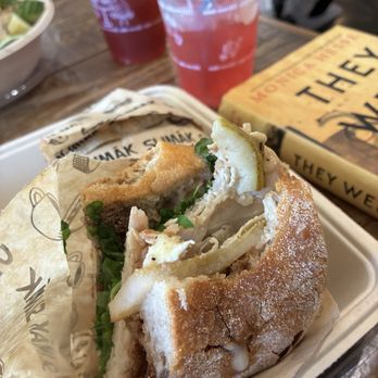 Slimak - Turkey Brie and pear sandwich with a strawberry tea Arnold Palmer - Coffee & Tea Near Me - Brooklyn, New York Slimak - Turkey Brie and pear sandwich with a strawberry tea Arnold Palmer - Coffee & Tea Near Me - Brooklyn, New York