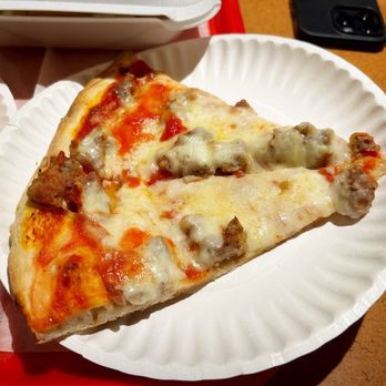 Gigio's Pizzeria - Sausage pizza - Pizza Near Me - Des Plaines, Illinois Gigio's Pizzeria - Sausage pizza - Pizza Near Me - Des Plaines, Illinois