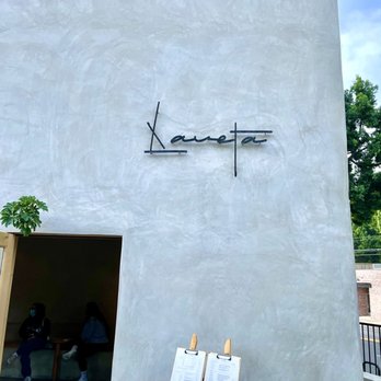 Laveta - Entrance - Coffee & Tea Near Me - Los Angeles, California