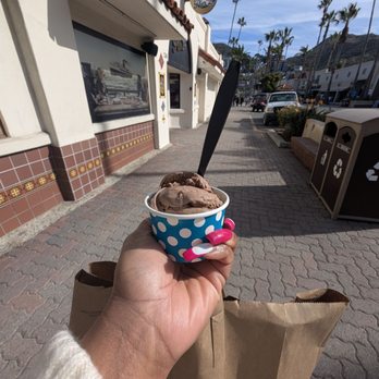 Sailor’s Delight Ice Cream Shop - You can't go wrong with chocolate. - Ice Cream & Frozen Yogurt Near Me - Avalon, California Sailor’s Delight Ice Cream Shop - You can't go wrong with chocolate. - Ice Cream & Frozen Yogurt Near Me - Avalon, California