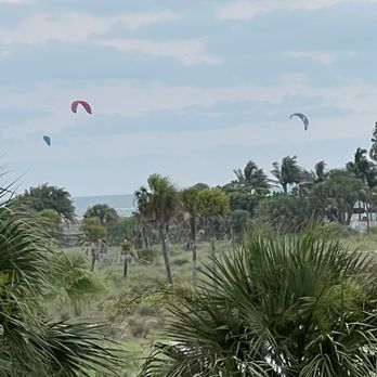 Treasure Island Beach - Paragliders - Beaches Near Me - Treasure Island, Florida Treasure Island Beach - Paragliders - Beaches Near Me - Treasure Island, Florida