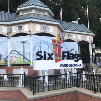 Six Flags Over Georgia - Front entrance sign when walking into the park - Amusement Parks Near Me - Austell, Georgia Six Flags Over Georgia - Front entrance sign when walking into the park - Amusement Parks Near Me - Austell, Georgia