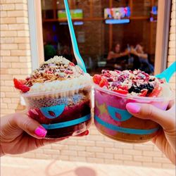 Blue Bowl Superfoods - Yummy The signature bowl aka Lazy bowl w additional toppings in 16oz to the Left 07.11.23