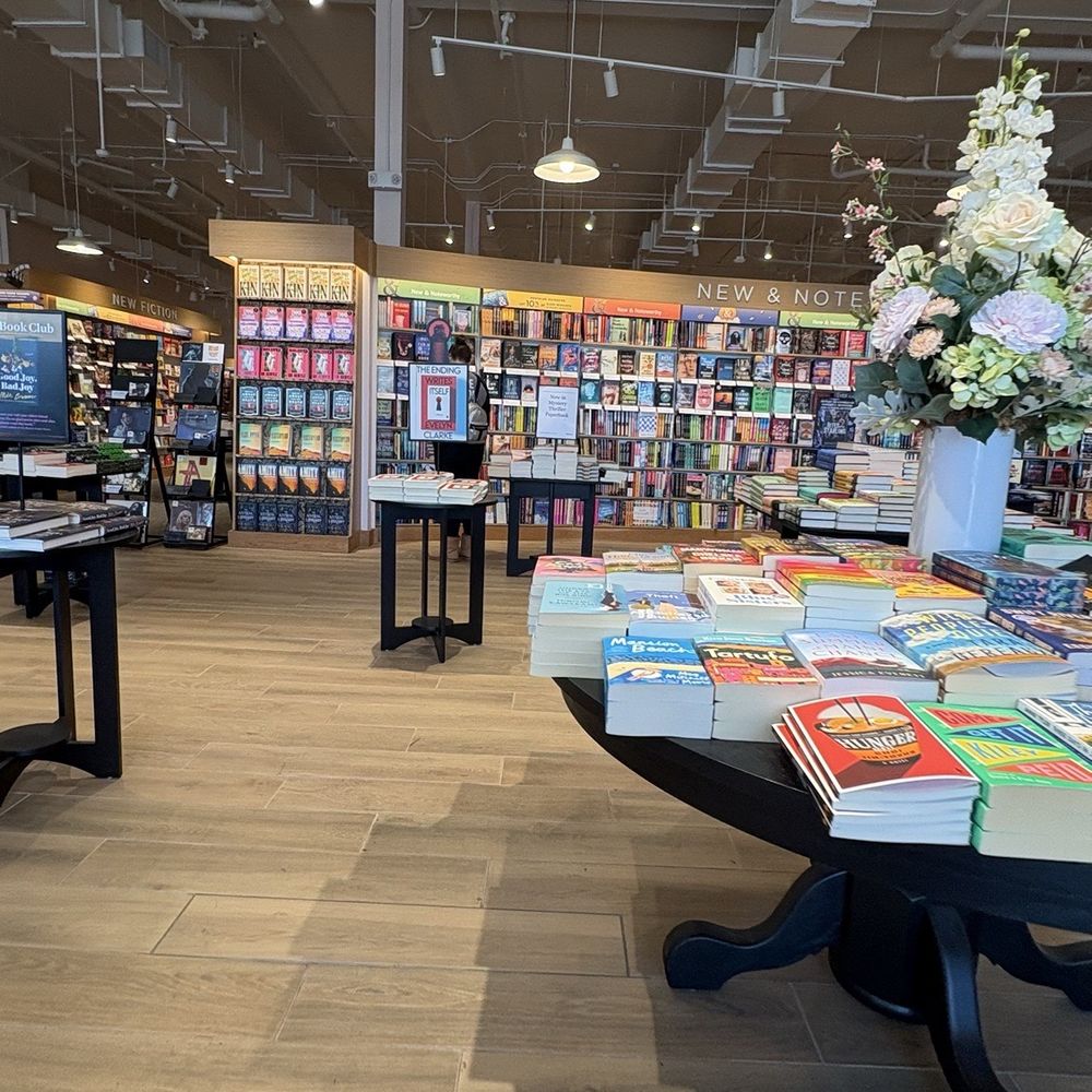 Barnes & Noble - Inside - Bookstores Near Me - Brea, California