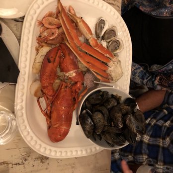 La Gaspésienne No. 51 - Seafood platter - Seafood Near Me - Quebec City, Quebec La Gaspésienne No. 51 - Seafood platter - Seafood Near Me - Quebec City, Quebec