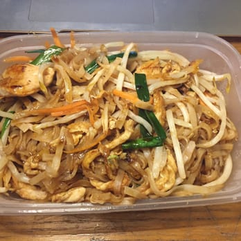 Thai Tho - Pad Thai with Chicken option - Thai Near Me - London, XGL