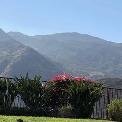 Serra Retreat