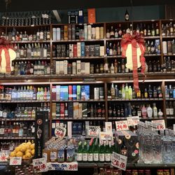 Nino Salvaggio International Marketplace