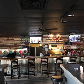 Lakeside Bar & Daiquiri's - Bars Near Me - Baton Rouge, Louisiana