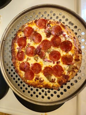 Screamin' Sicilian Pizza by null