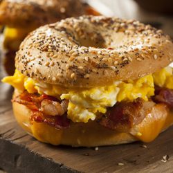 Pantano's Deli Plainview - Bacon & egg breakfast bagel