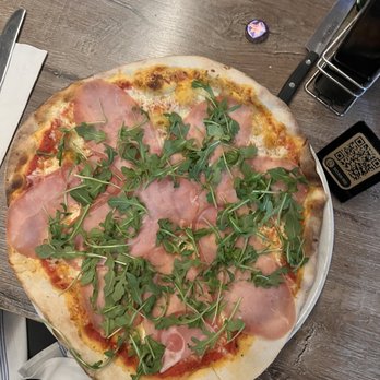 Montecatini Restaurant - Prosciutto pizza - Italian Near Me - Miami, Florida Montecatini Restaurant - Prosciutto pizza - Italian Near Me - Miami, Florida