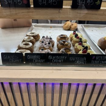 Honeybird - Donuts and cronuts - Coffee & Tea Near Me - Plano, Texas