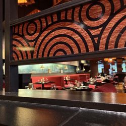 P.F. Chang's - Dining area