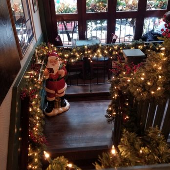 Maggie's Place - Holiday decor - Bars Near Me - New York, New York