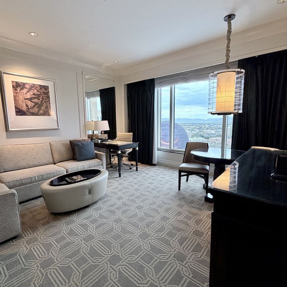 The Palazzo - King suite - Hotels Near Me - Las Vegas, Nevada The Palazzo - King suite - Hotels Near Me - Las Vegas, Nevada