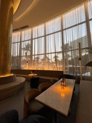 Bleau Bar by null