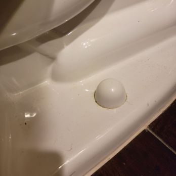 Hotel RL Baltimore Inner Harbor - Filthy toilet upon arrival - Hotels Near Me - Baltimore, Maryland