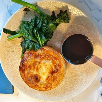 Luckenbooths - Beef pie - Scottish Near Me - Edinburgh, EDH Luckenbooths - Beef pie - Scottish Near Me - Edinburgh, EDH