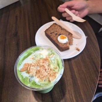 Kin - Banana pudding matcha and banana bread - Coffee & Tea Near Me - Vienna, Virginia
