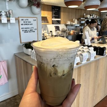 Upper Left Roasters - Hojicha latte - Coffee & Tea Near Me - Portland, Oregon Upper Left Roasters - Hojicha latte - Coffee & Tea Near Me - Portland, Oregon
