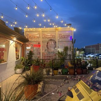Tacos Doña Lena - I'll just say spend 50 bucks and then think of your favorite restaurant and think what you could have had for the same 50 compared to this - Mexican Near Me - Houston, Texas Tacos Doña Lena - I'll just say spend 50 bucks and then think of your favorite restaurant and think what you could have had for the same 50 compared to this - Mexican Near Me - Houston, Texas