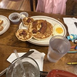River Rock Cafe - Kids breakfast