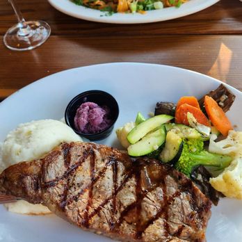 Restaurant Gastrognome - Steak. - New American Near Me - Idyllwild, California