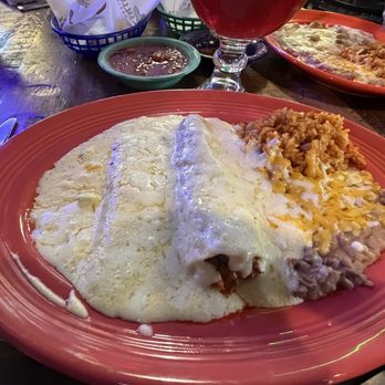 Salsa Leedos Mexican Grill - Chicken enchiladas with queso - Mexican Near Me - Riverton, Utah Salsa Leedos Mexican Grill - Chicken enchiladas with queso - Mexican Near Me - Riverton, Utah