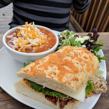 Süp - Turkey sandwich and chili - Sandwiches Near Me - Reno, Nevada Süp - Turkey sandwich and chili - Sandwiches Near Me - Reno, Nevada