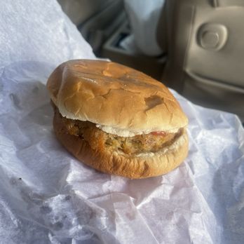 Big Oak Drive In & Bar-B-Que - Crab cake sandwich - Barbeque Near Me - Salter Path, North Carolina