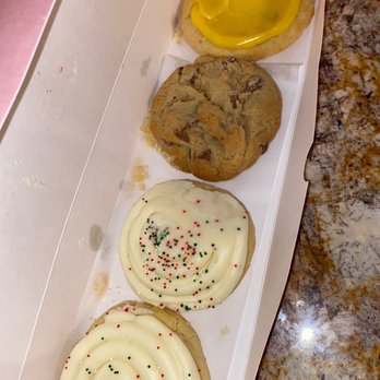Crumbl - Layton - December 21st, 2021 - Desserts Near Me - Layton, Utah Crumbl - Layton - December 21st, 2021 - Desserts Near Me - Layton, Utah