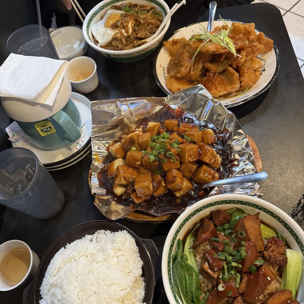 Sizzling tofu; Braised Pork Belly Rice; sweet and sour pork; something else :)