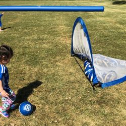 Getting the idea, Thumpers (2-3 yr olds) class at Clarkson Park, Northfield.