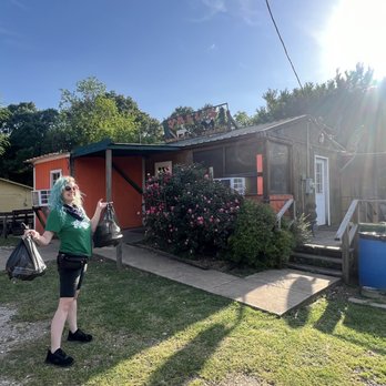 Y'alls Barbecue and Produce Logo