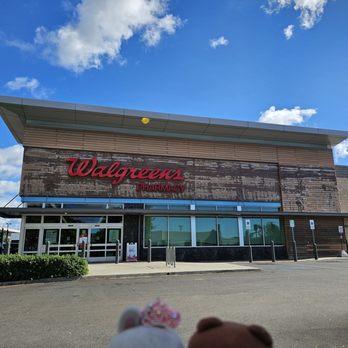 Walgreens - Storefront - Drugstores Near Me - Waipahu, Hawaii Walgreens - Storefront - Drugstores Near Me - Waipahu, Hawaii