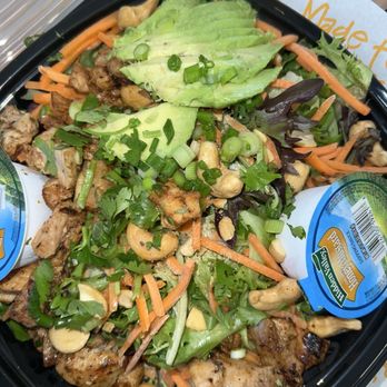 Egg N Bird - Avocado Crunch Salad - Sandwiches Near Me - Maywood, California Egg N Bird - Avocado Crunch Salad - Sandwiches Near Me - Maywood, California